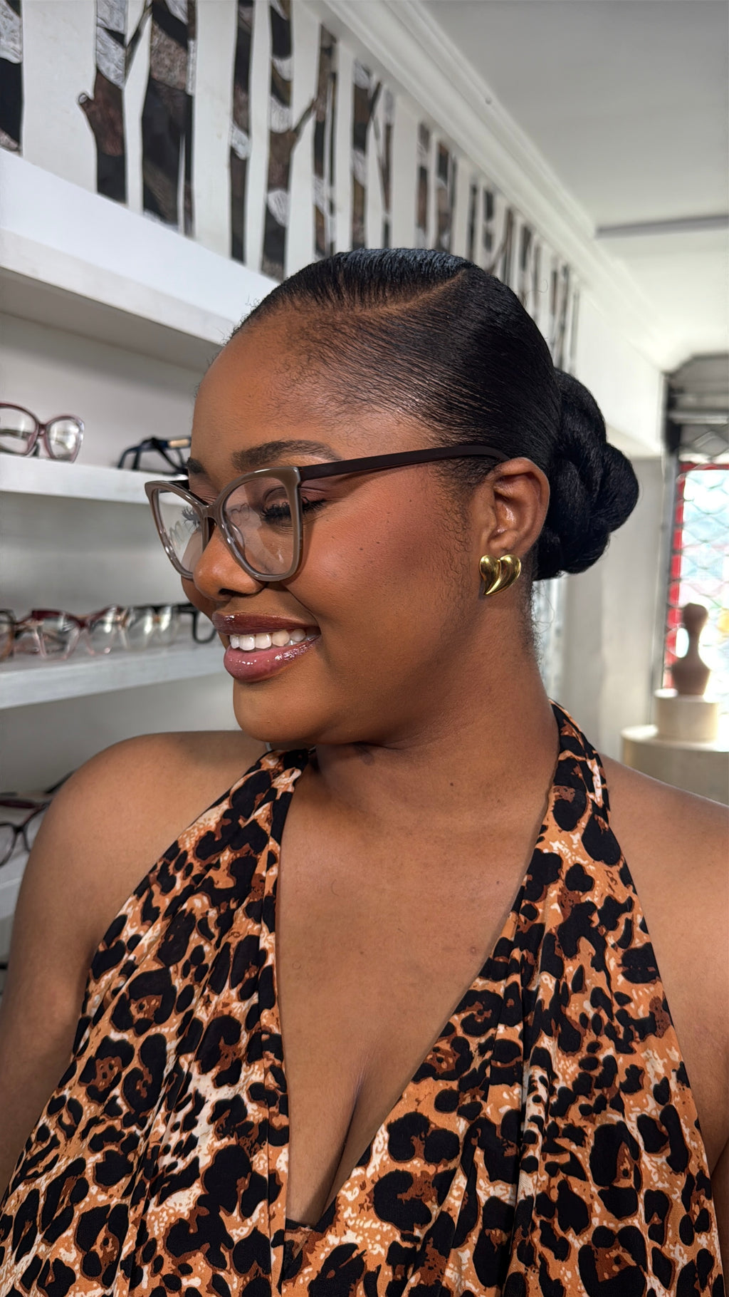 CHLOE FRAMES IN NUDE
