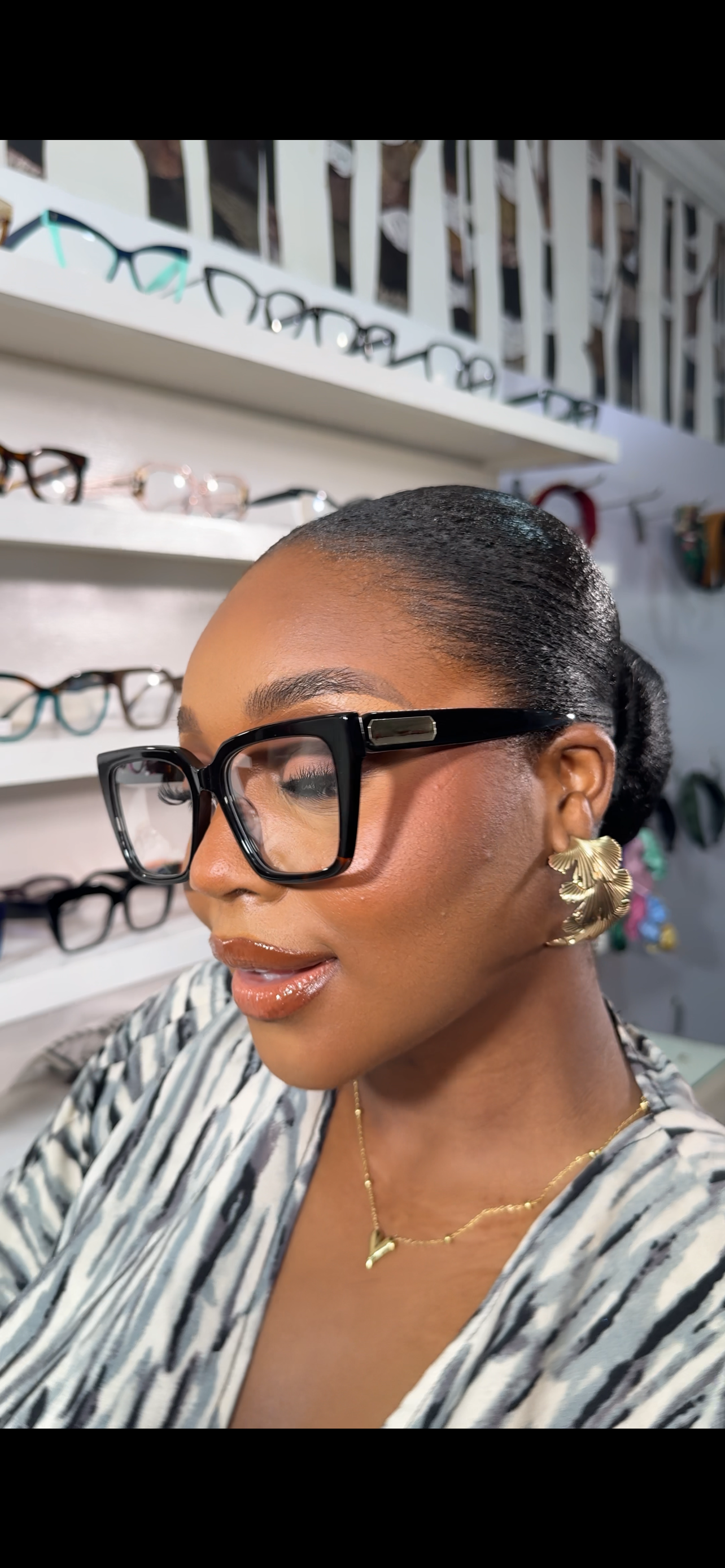 ROLA FRAMES IN LEO