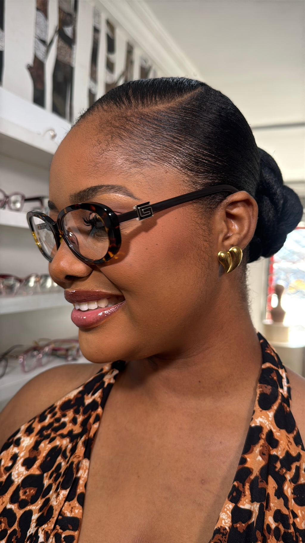 ANITA FRAMES IN LEO