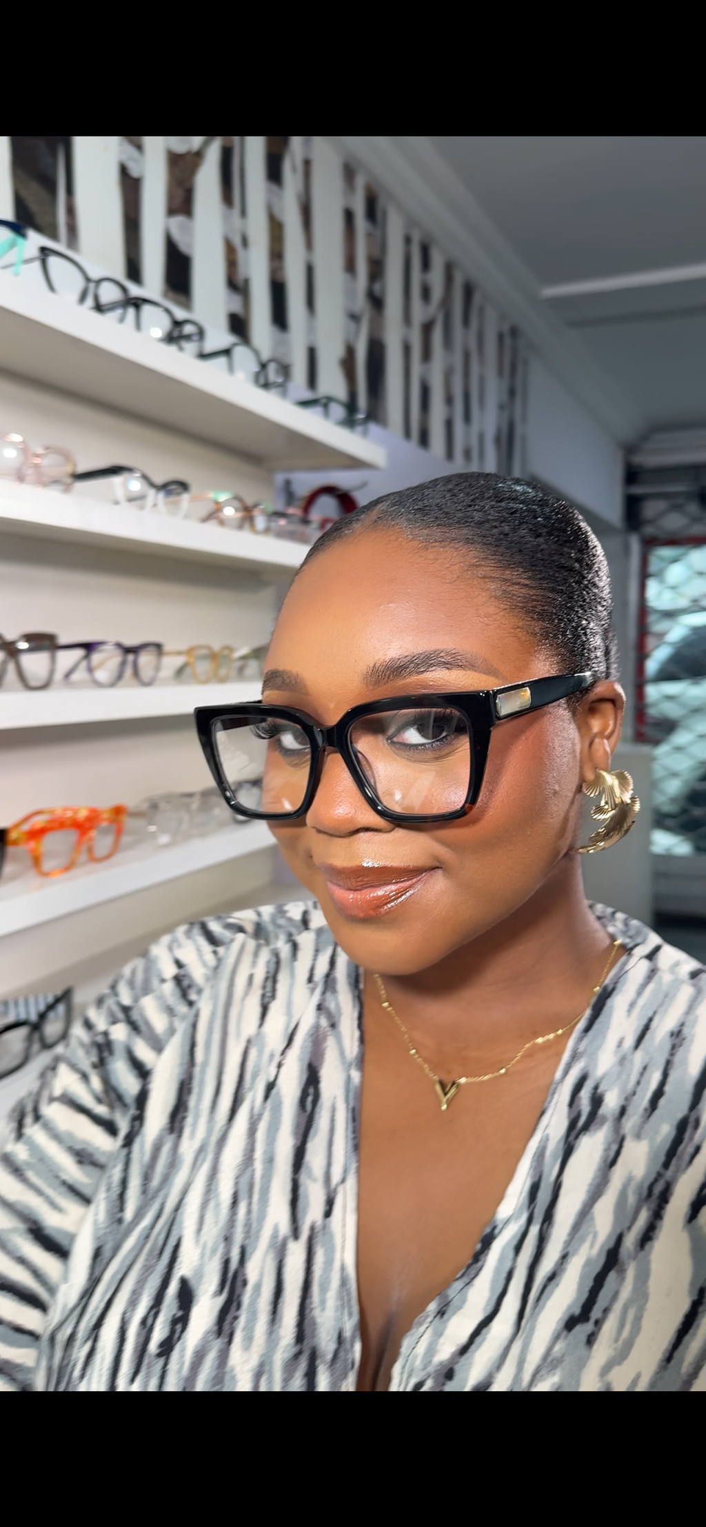 ROLA FRAMES IN LEO